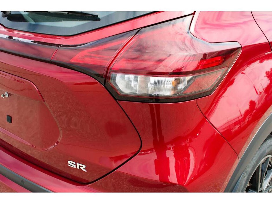 2024 Nissan Kicks SR-12