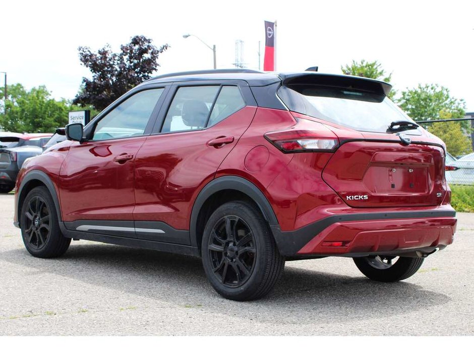 2024 Nissan Kicks SR-4