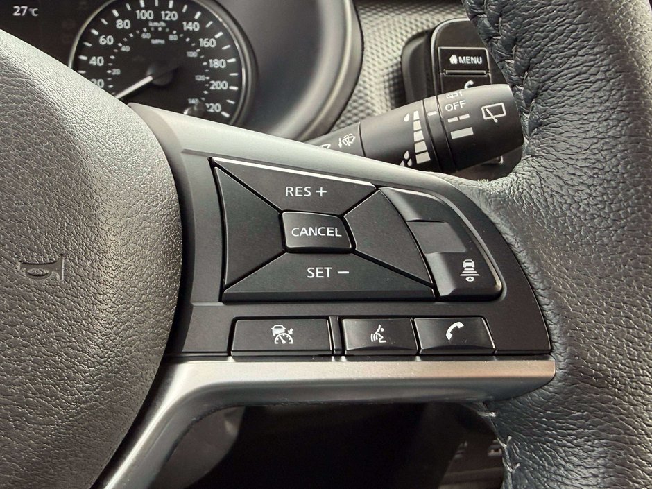 2024 Nissan Kicks SV-25