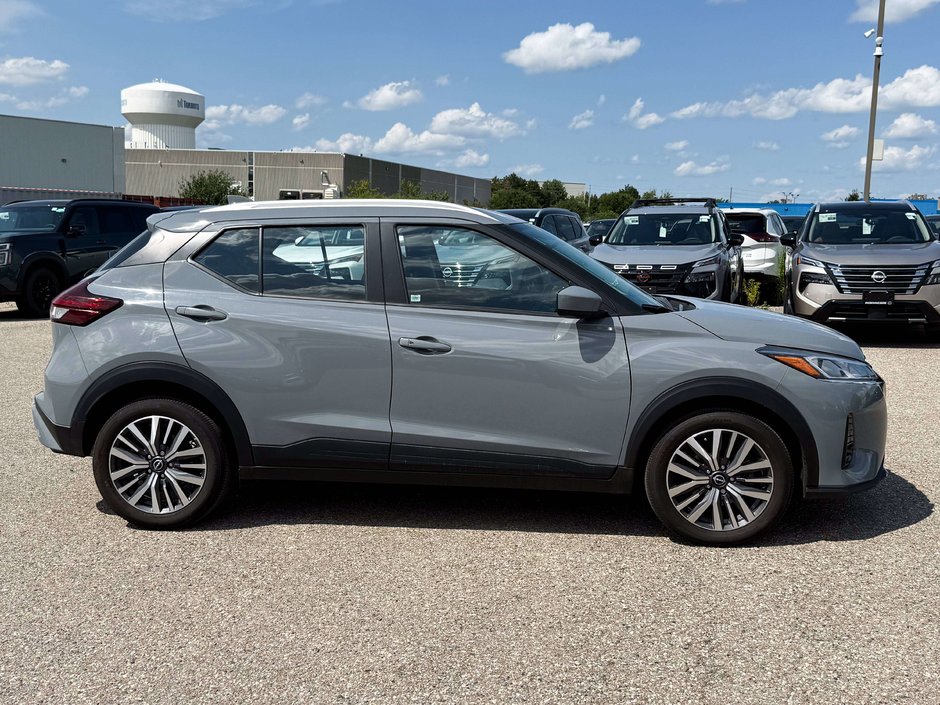 2024 Nissan Kicks SV-8