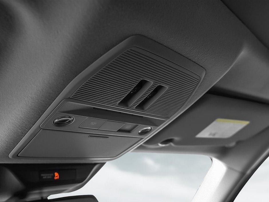 2025 Nissan Kicks SR-18