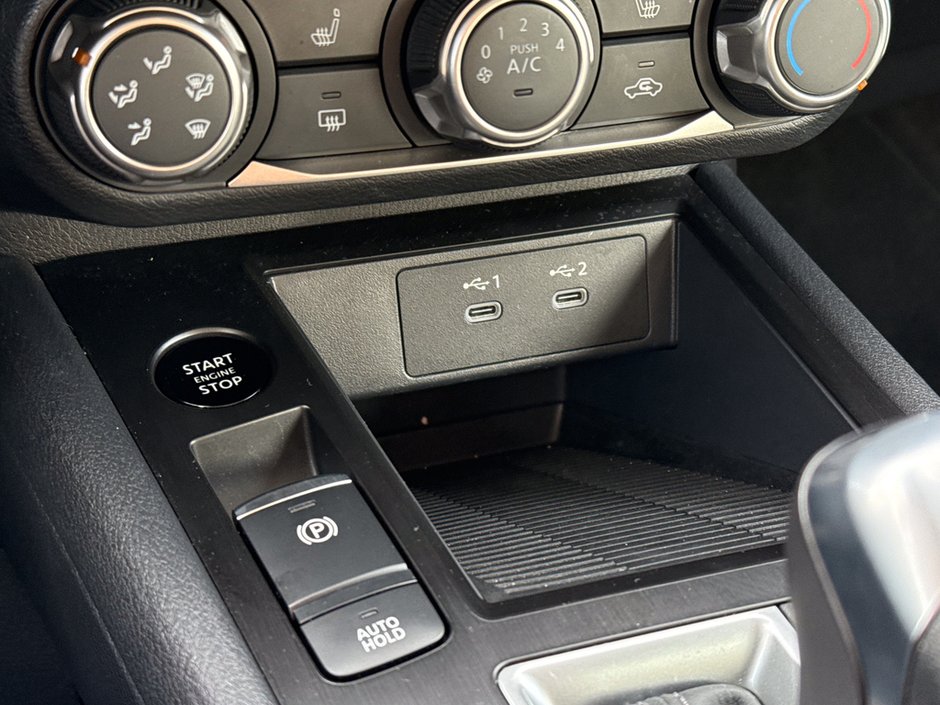 2025 Nissan Kicks S-26