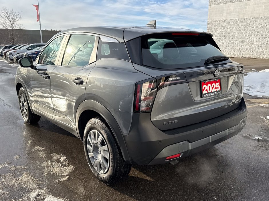 2025 Nissan Kicks S-4