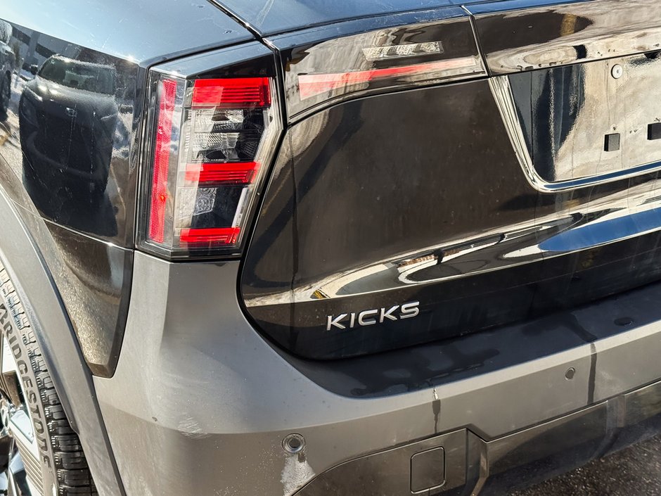 2025 Nissan Kicks SV-9