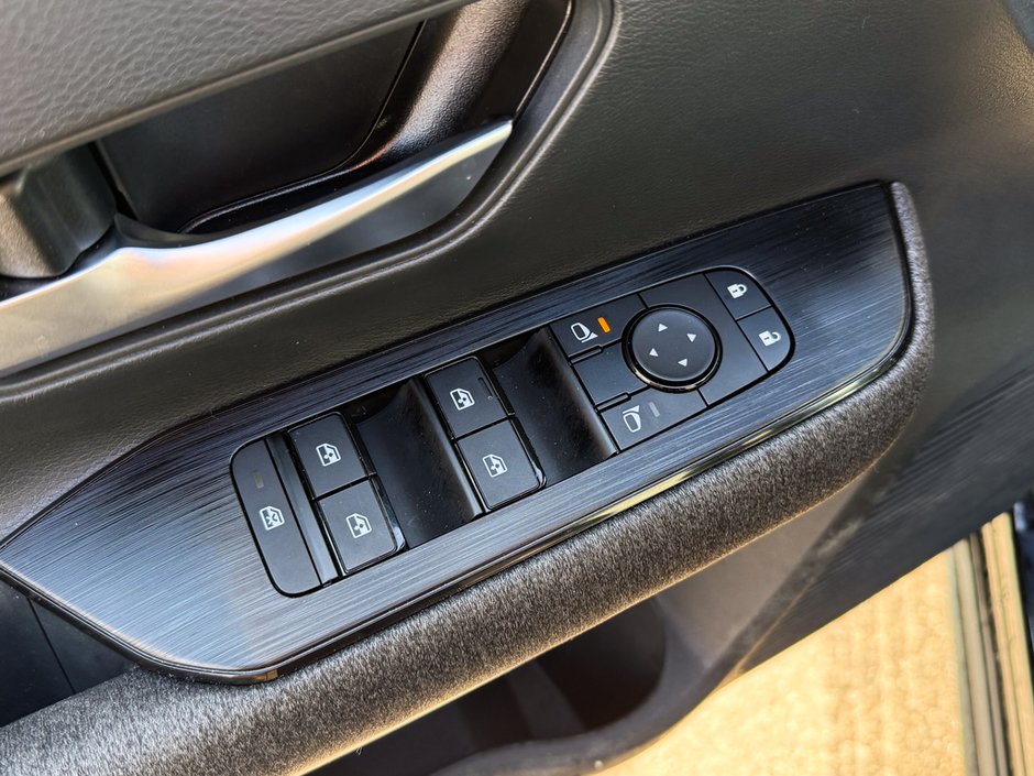 2025 Nissan Kicks SV-13