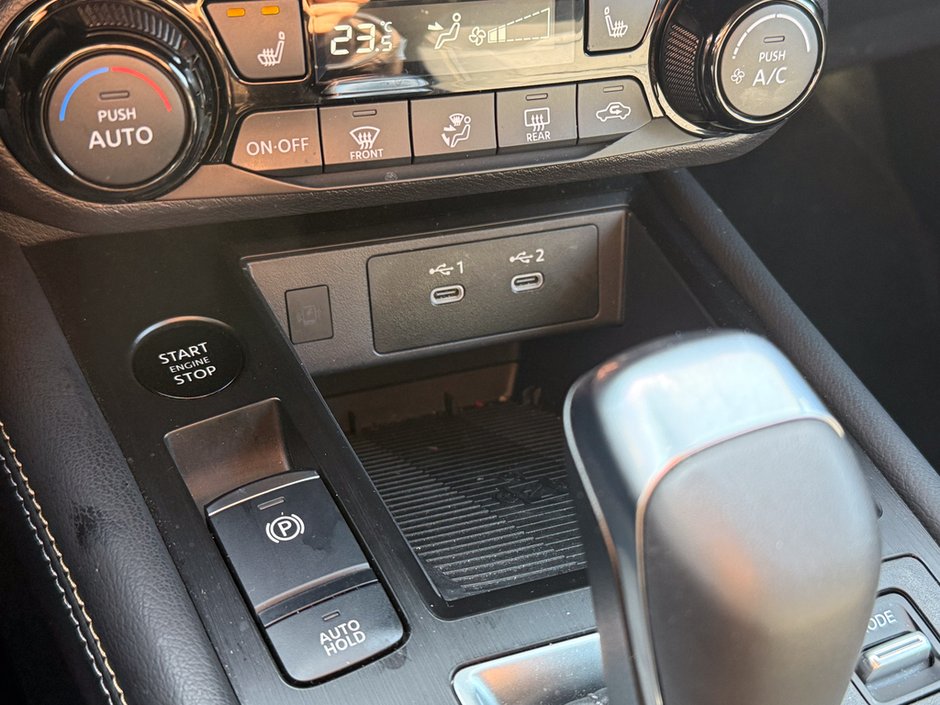 2025 Nissan Kicks SV-25