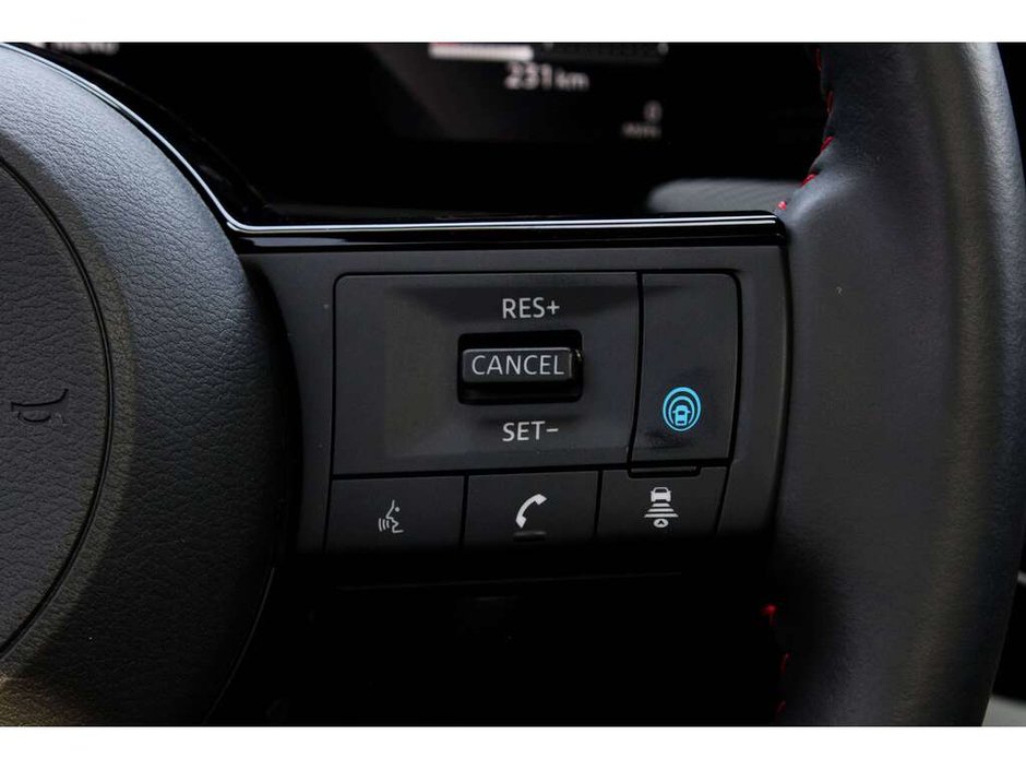 2025 Nissan Kicks SR-21