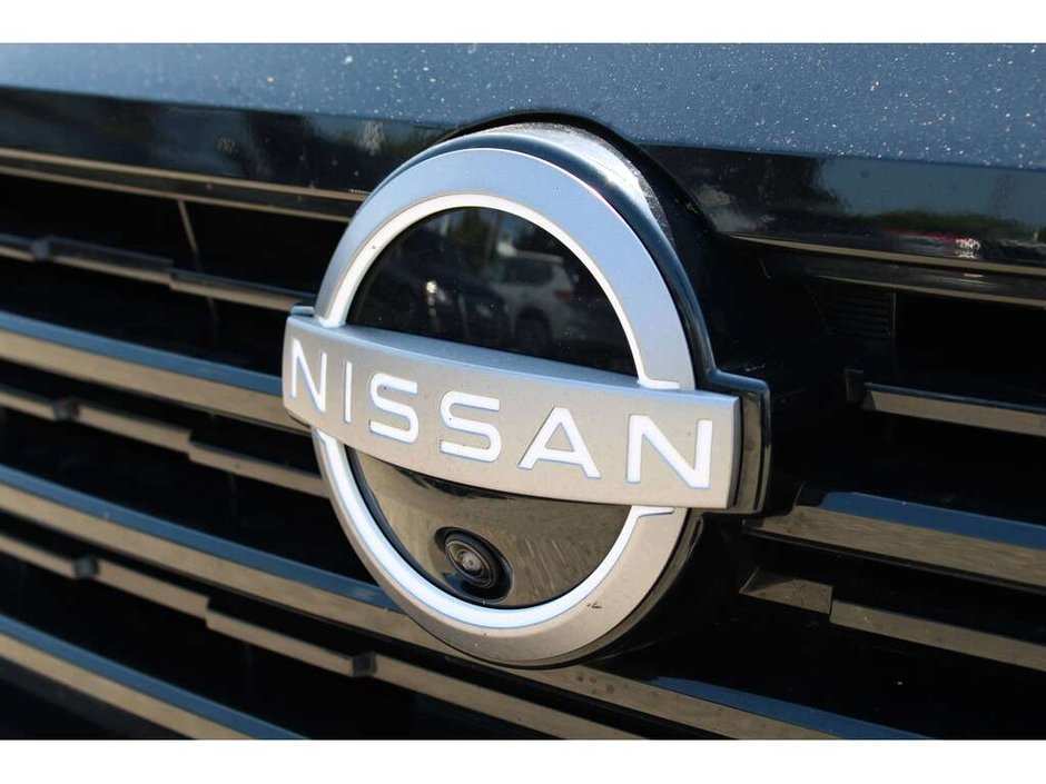 2025 Nissan Kicks SR-9