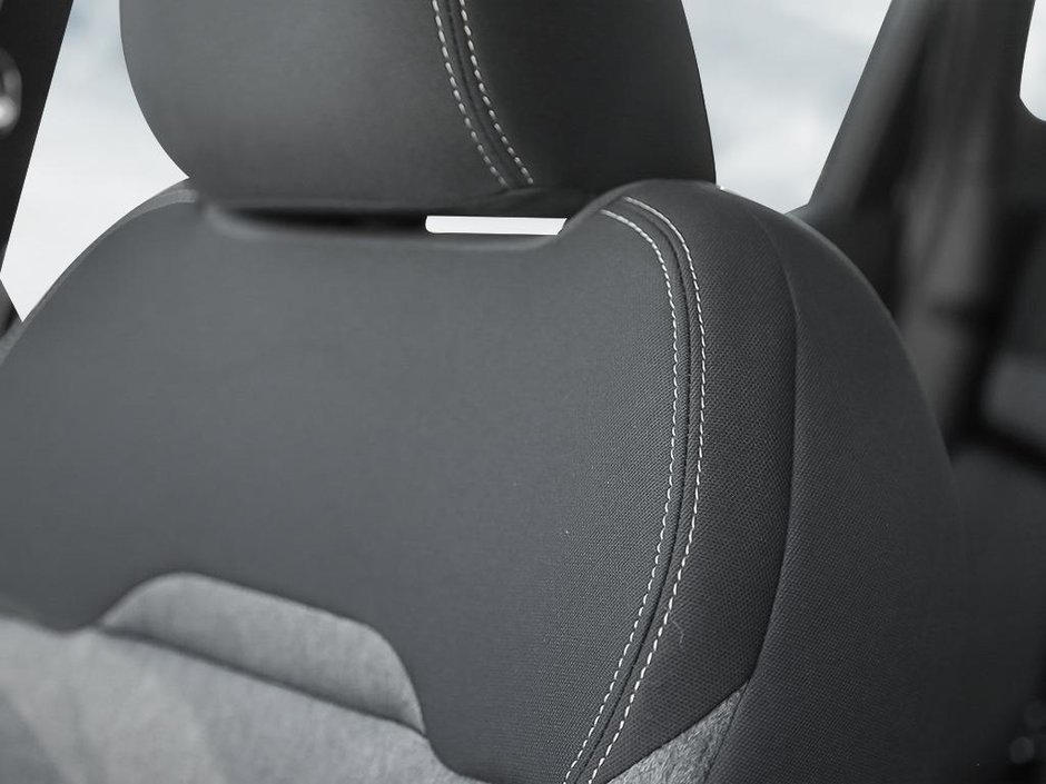 2026 Nissan Kicks SV Premium AWD-19