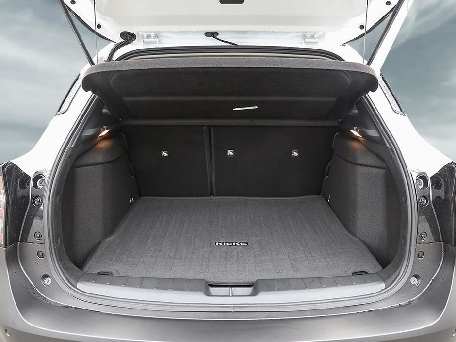 2026 Nissan Kicks SR Premium AWD-6