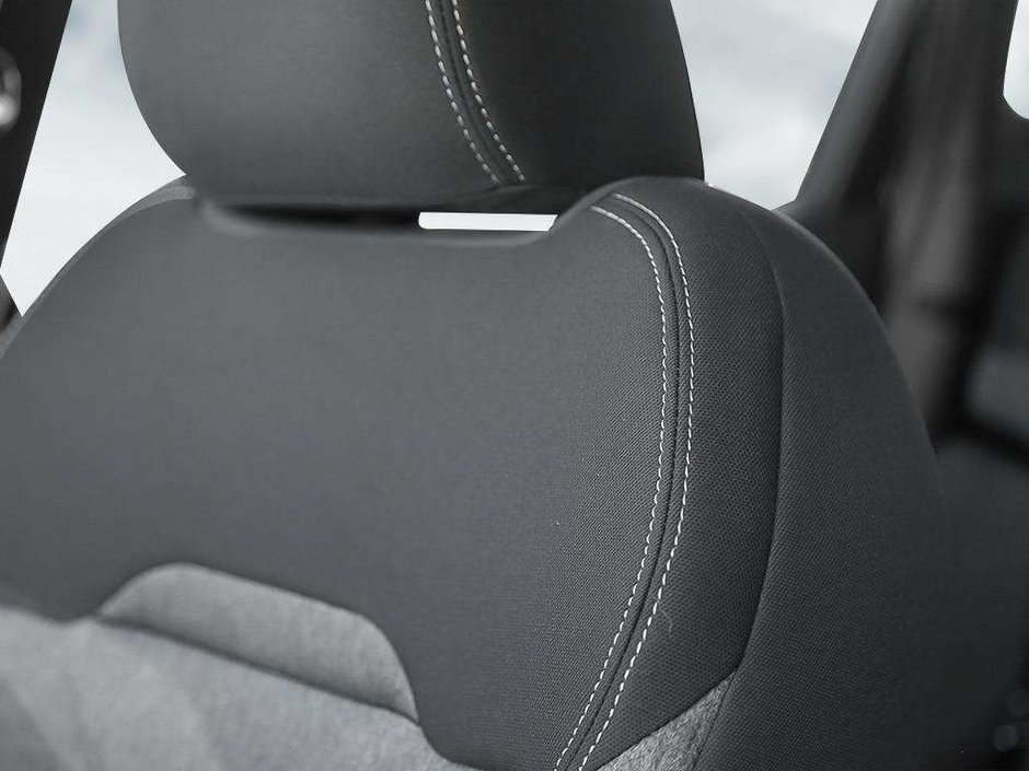 2026 Nissan Kicks SV Premium AWD-19
