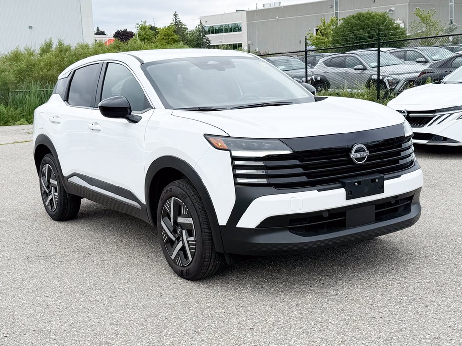 2026 Nissan Kicks SV-8