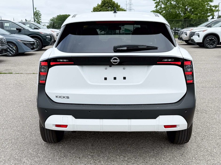 2026 Nissan Kicks SV-5