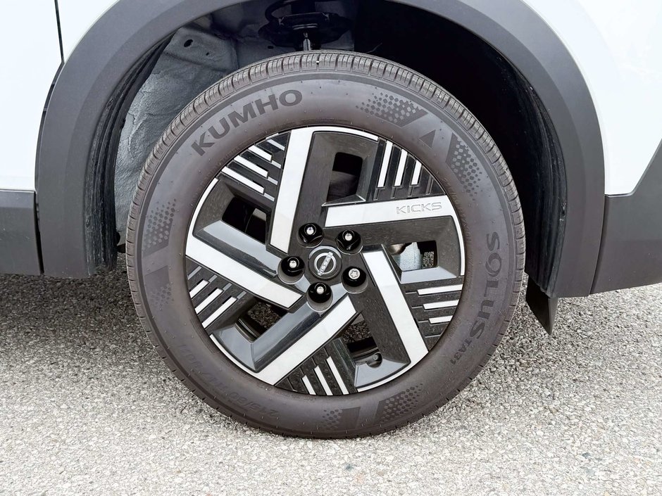 2026 Nissan Kicks SV-10