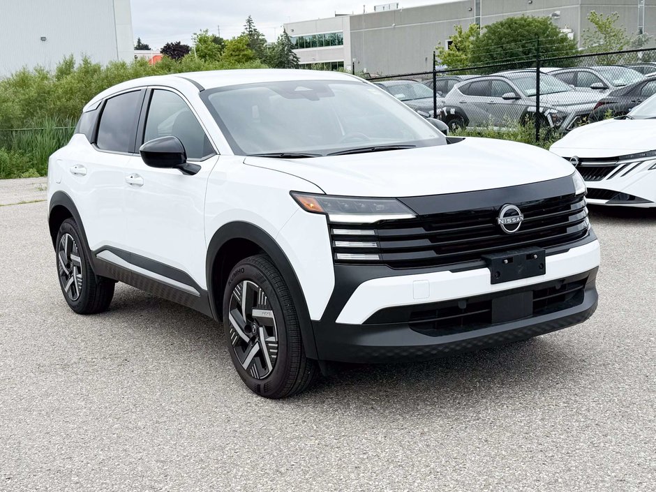 2026 Nissan Kicks SV-8