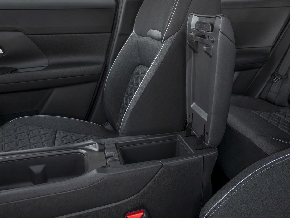 2027 Nissan Kicks SV Premium AWD-9