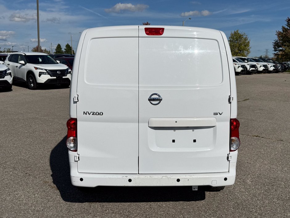 2021 Nissan NV200 SV-5