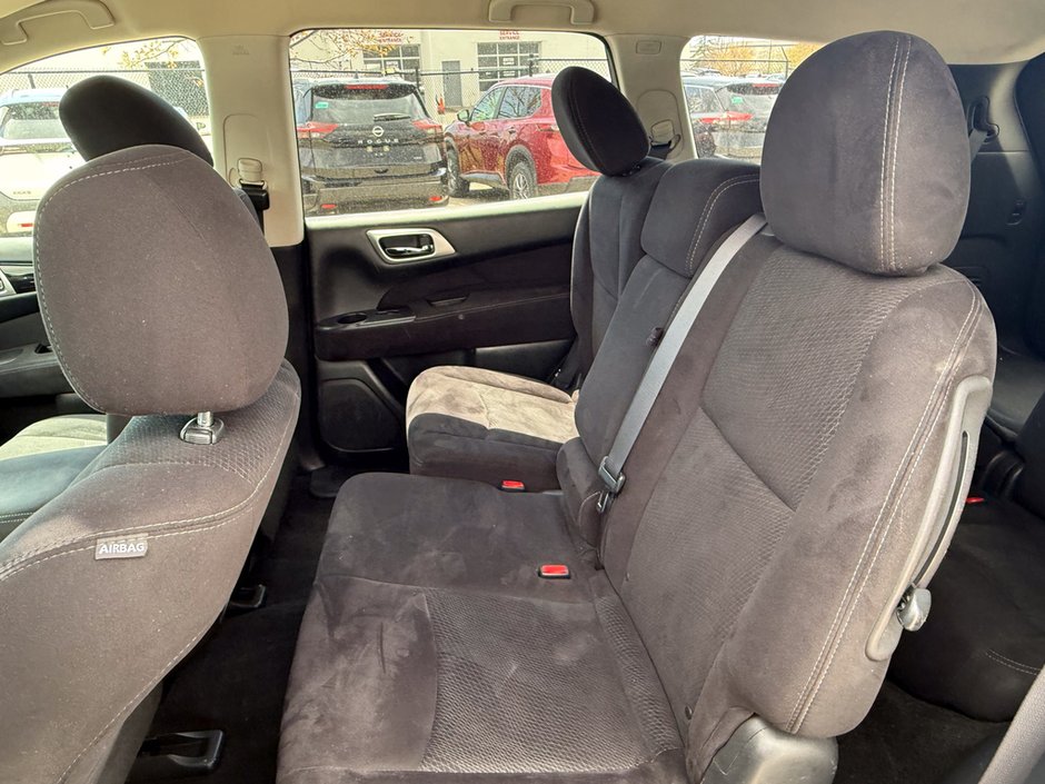 2014 Nissan Pathfinder SV-11