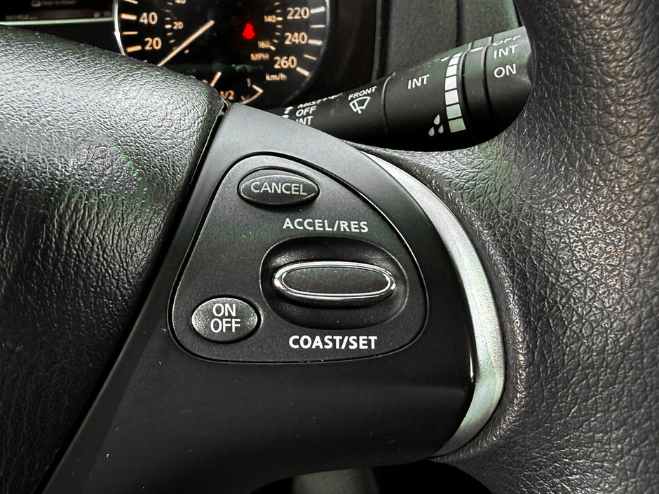 2016 Nissan Pathfinder S-22
