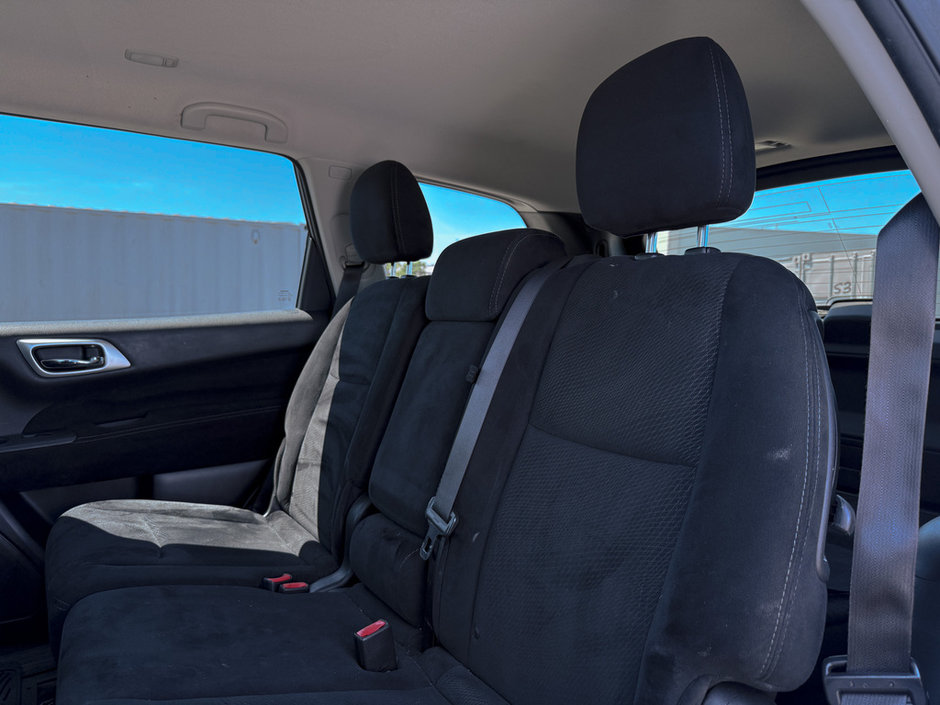 2016 Nissan Pathfinder S-15