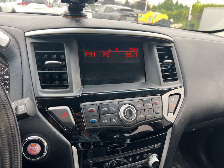 2016 Nissan Pathfinder S-12