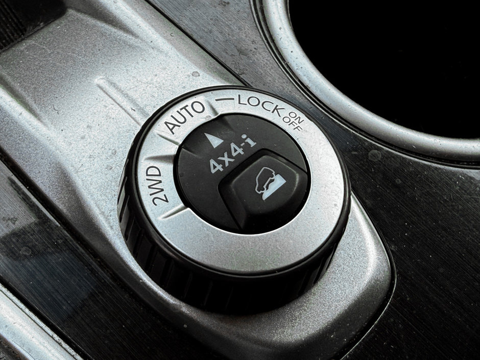 2016 Nissan Pathfinder S-25