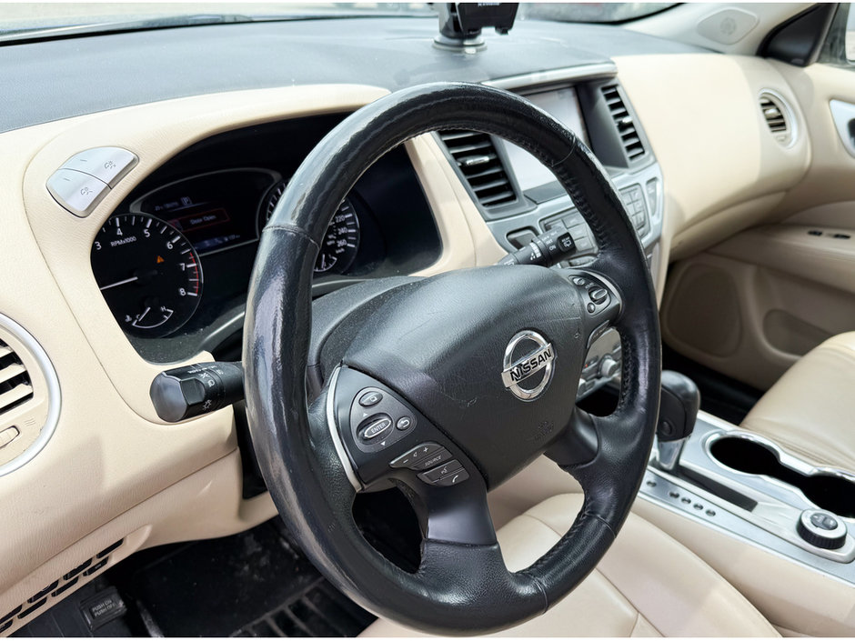 2019 Nissan Pathfinder SL-22