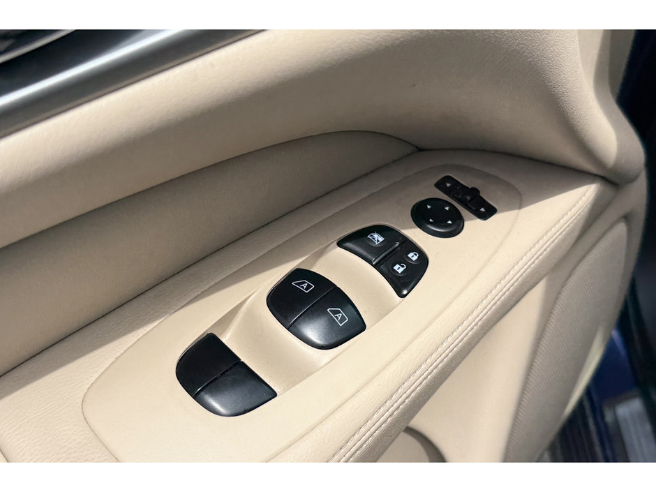 2019 Nissan Pathfinder SL-18