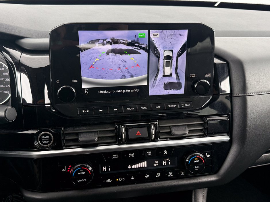 2023 Nissan Pathfinder SL-24