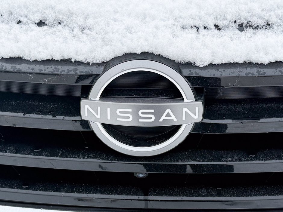 2023 Nissan Pathfinder SL-8