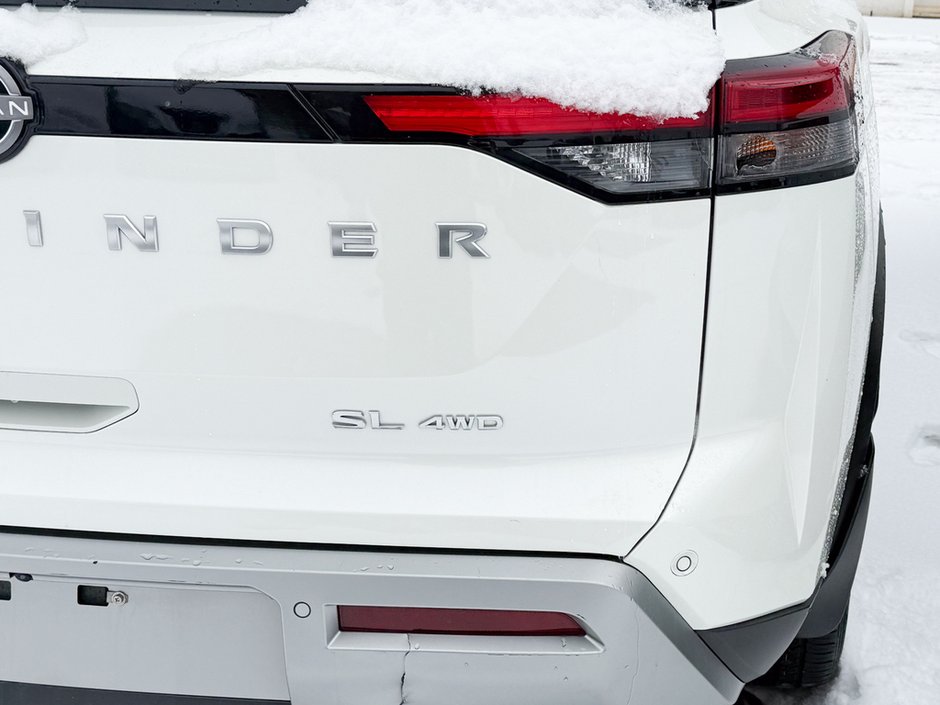 2023 Nissan Pathfinder SL-11