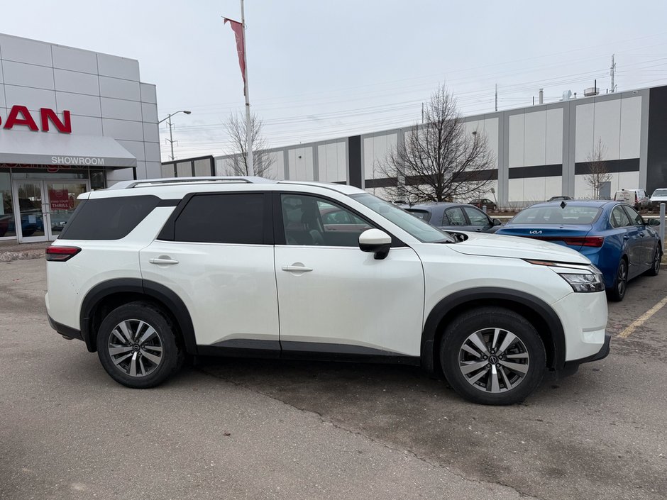 2023 Nissan Pathfinder SL-7