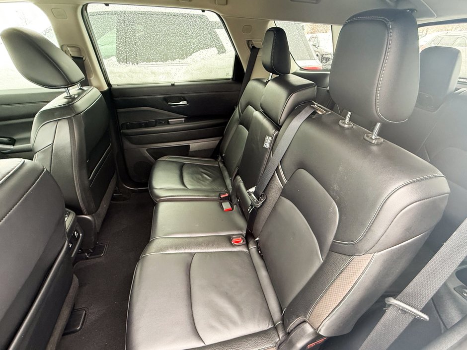 2023 Nissan Pathfinder SL-14