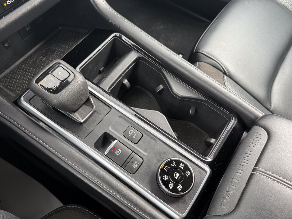 2023 Nissan Pathfinder SL-26