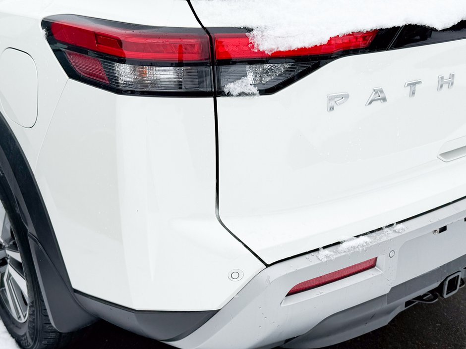 2023 Nissan Pathfinder SL-10