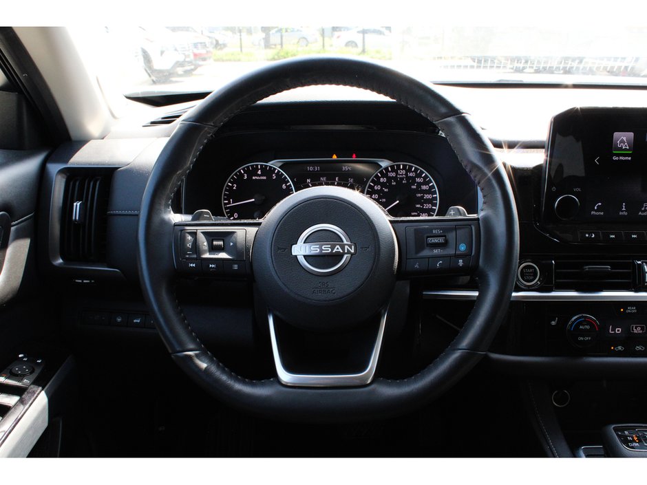 2023 Nissan Pathfinder SL-20