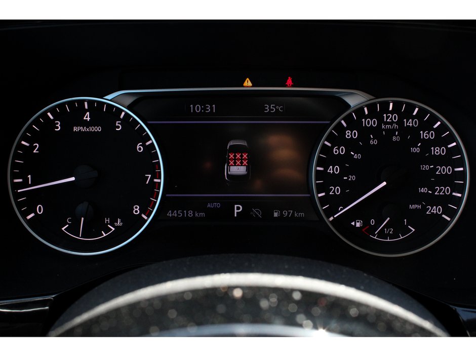 2023 Nissan Pathfinder SL-24