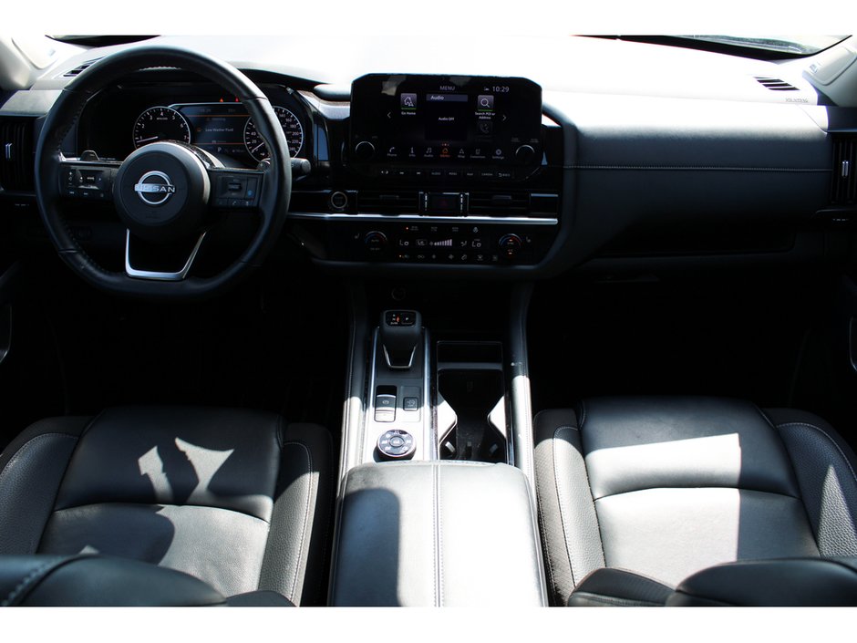 2023 Nissan Pathfinder SL-18