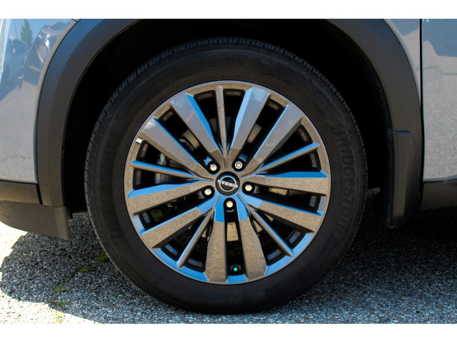 2023 Nissan Pathfinder SL-12