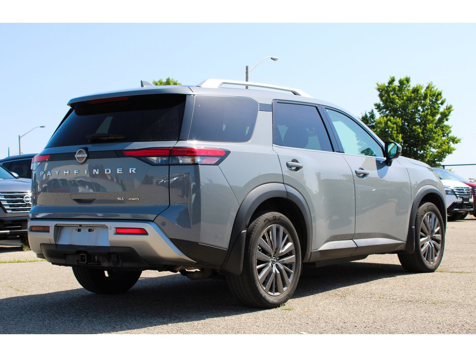 2023 Nissan Pathfinder SL-6
