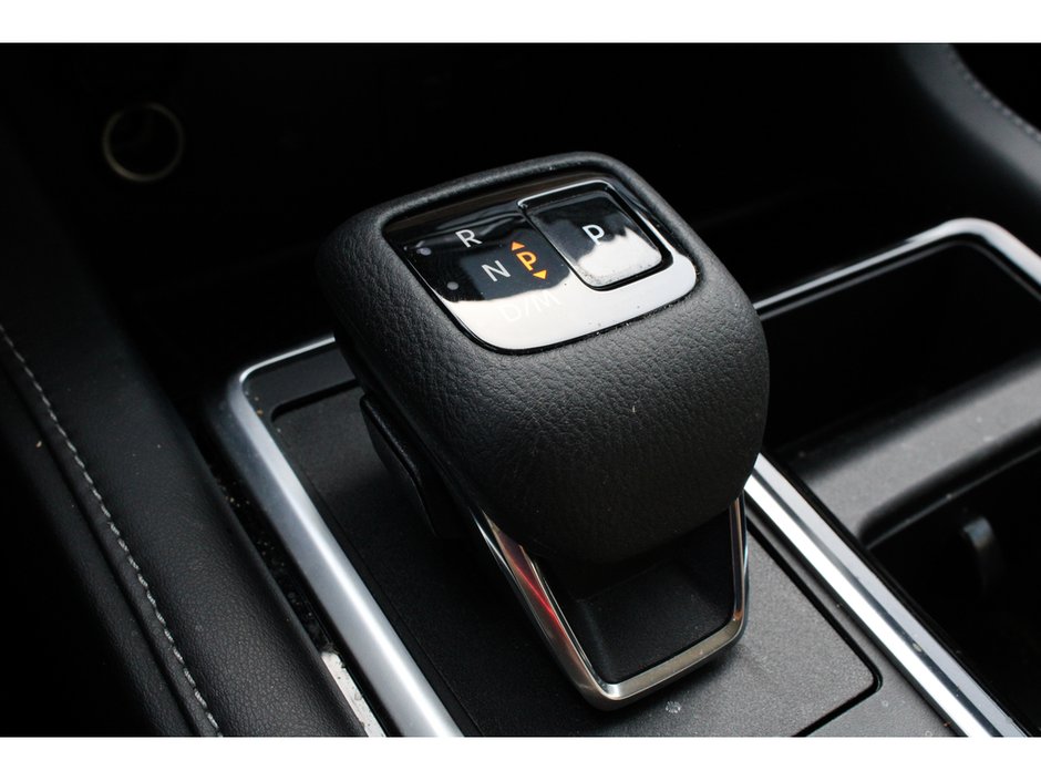 2023 Nissan Pathfinder SL-26