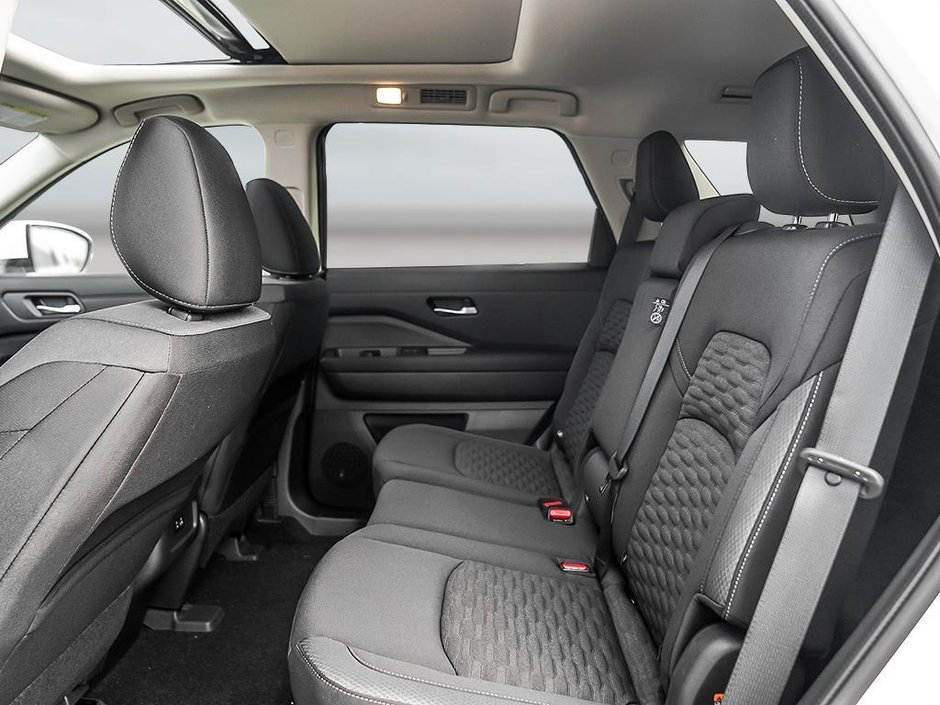2025 Nissan Pathfinder SV-19