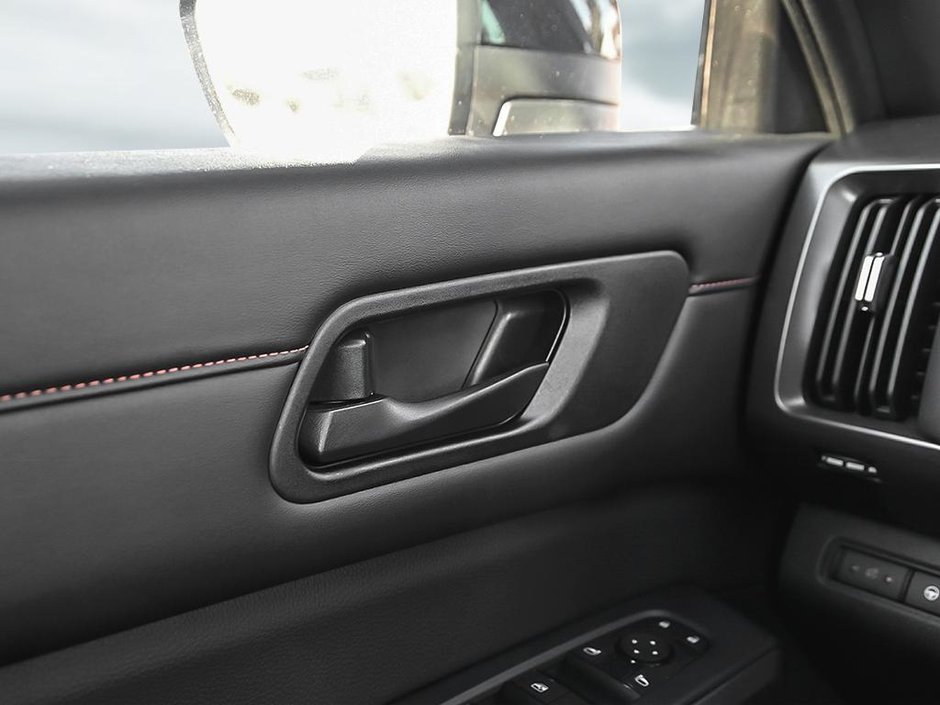 2025 Nissan Pathfinder ROCK CREEK-14