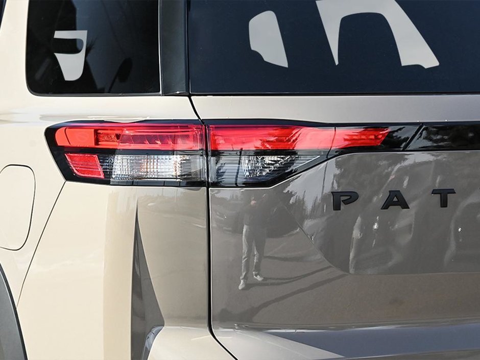 2025 Nissan Pathfinder ROCK CREEK-9