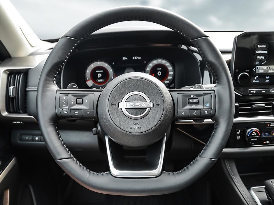 2025 Nissan Pathfinder Platinum-12