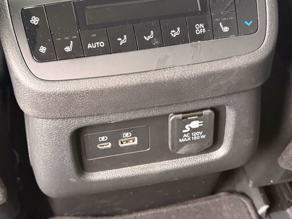 2025 Nissan Pathfinder Platinum-17