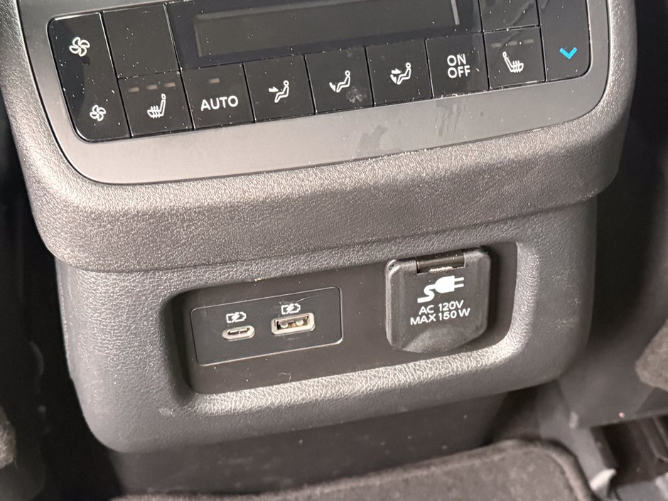 2025 Nissan Pathfinder Platinum-17