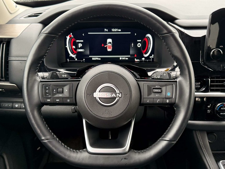 2025 Nissan Pathfinder Platinum-19