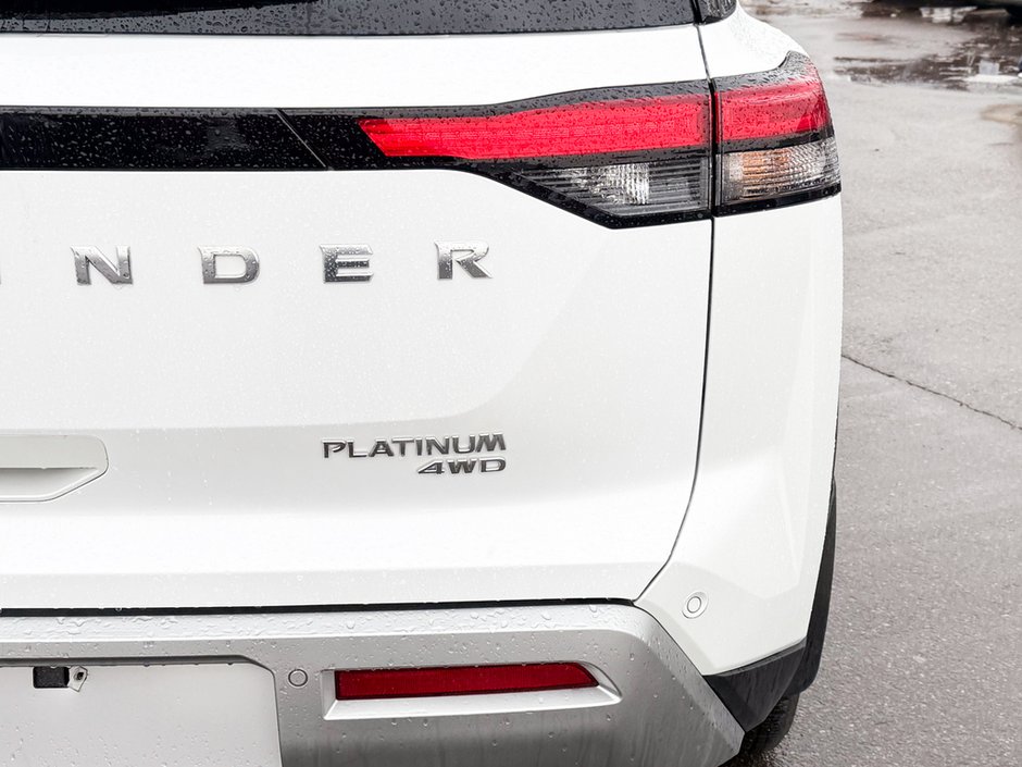 2025 Nissan Pathfinder Platinum-12