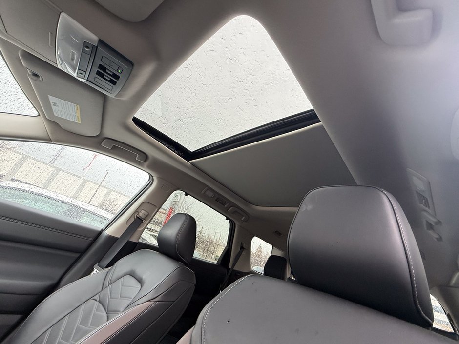 2025 Nissan Pathfinder Platinum-35